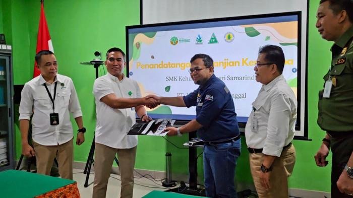 Komitmen Bangun SDM Kalimantan, PT IHM Teken Perjanjian Kerja Sama Program HTI Higher Education